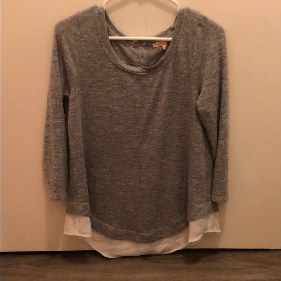 Skies Are Blue Sweaters - Gray sweater with buttons on back